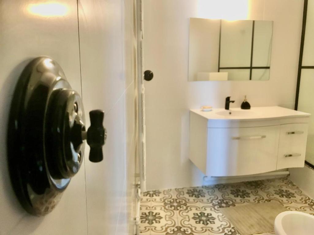 Retromirabeau - Chambre Suite & Appartements De Charme - Localisation Premium Narbonne Værelse billede